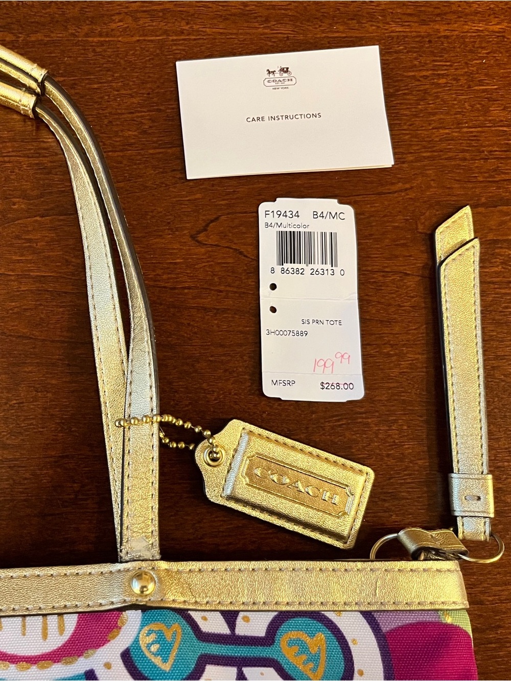 Coach Poppy Signature C Tote Graffiti Gold Trim, Hangtag, 2 Purse Scarves - Picture 14 of 15